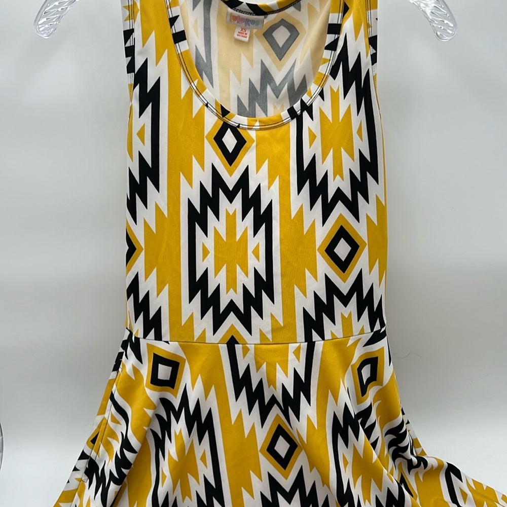 LuLaRoe size XS sleeveless Aztec print
